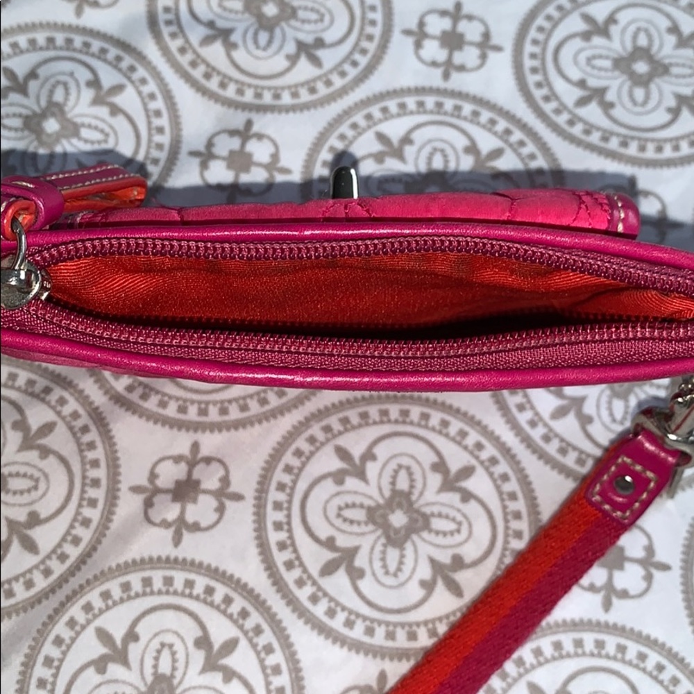 Pink Coach wristlet - Picture 3 of 4